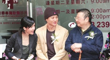 77岁倪匡:不会再写书因不等钱用 极喜韩寒杂文(图)_读书频道_凤凰网