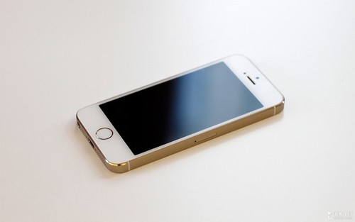 指纹识别iOS 7系统港版iPhone 5S到货