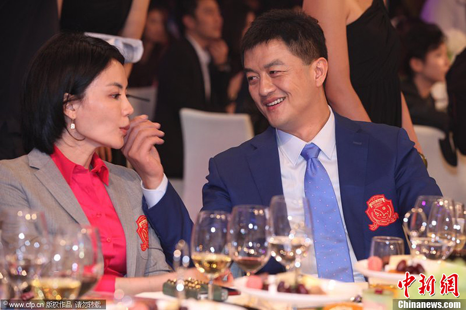 王菲李亚鹏离婚 昔日旧照已成往事_河南频道_凤凰网
