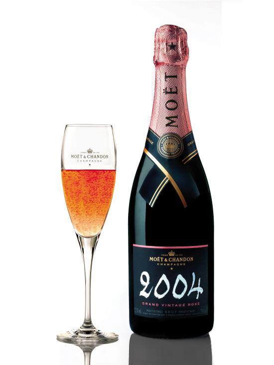 如何正确喝一杯好香槟?气泡很重要杯子更重要