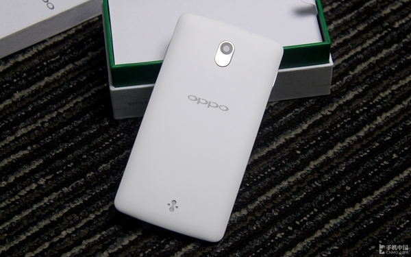 4英寸IPS屏千元TD双模 OPPO R821T评测