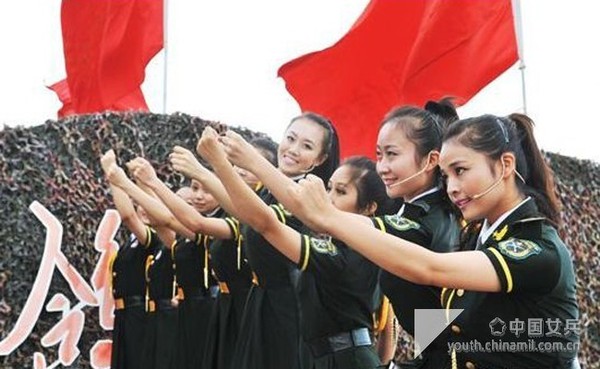 大漠上的玫瑰:解放军兰州<em>军区女兵</em>_财经_凤凰