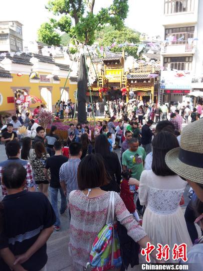 国庆长假旅游景点_浙江长假旅游收入(3)