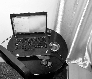 　　警方提供的“伪基站”发送的“银行”短信和相关设备。