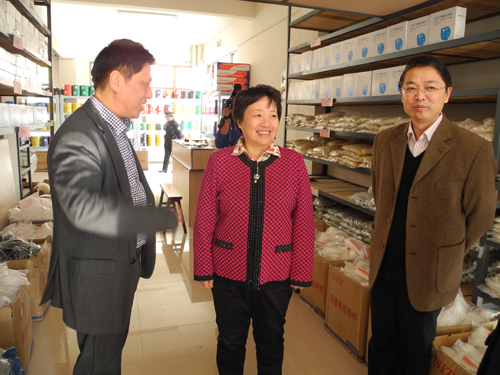 单晓鸣在华中五金机电城开展调研