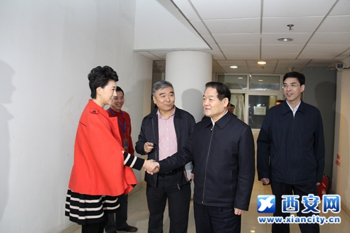 11月19日魏民洲在西安广播电视台参观调研