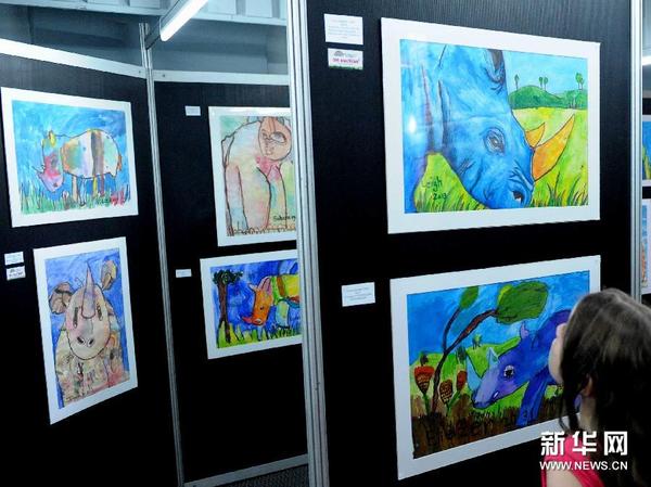 南非儿童绘画展呼吁保护犀牛 图