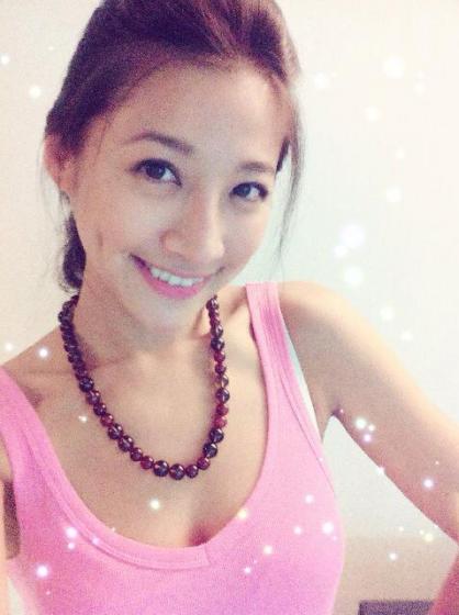 <em>美女</em>主厨萱萱<em>不雅照</em>翻红捞金酬劳飙涨|微博|粉