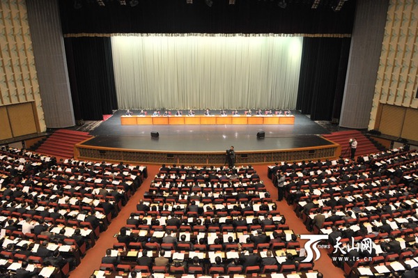 12月25日经济半小时_经济半小时 20141225 聚焦土地流转 四(2)