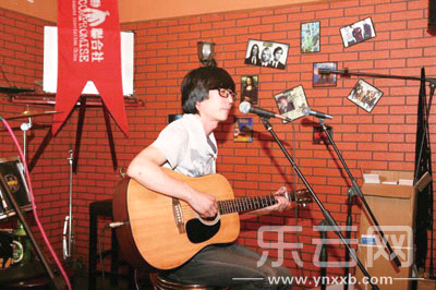 收入证明_酒吧歌手的收入(2)