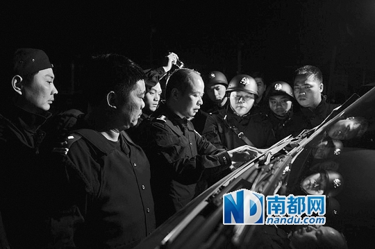 粤海陆空联手清剿陆丰大毒村 缴获冰毒近3