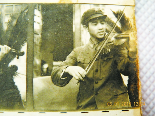 62岁小提琴手林忠云:但昭义曾在我家教钢琴|小