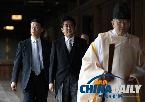 2013年12月26日，日本首相安倍晋三不顾各方反对悍然参拜靖国神社。（资料图片）