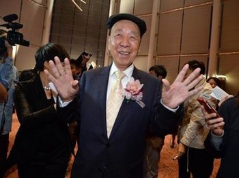 吕志和 香港《明报》资料图片