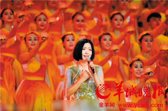 清华教授要求问责冯小刚:把春晚办成文化烂尾