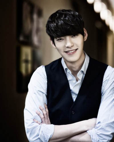 新晋男神金宇彬 帅气发型尽显王者范|发型|时尚