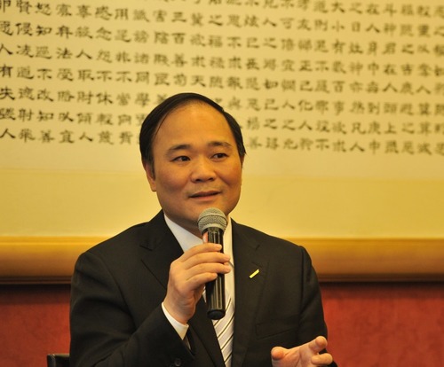 李书福建言两会: 破除出租车准入垄断 根据市