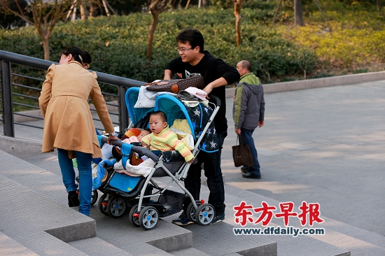 政协委员:上海可用个税抵扣给单独两孩家庭减