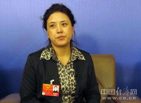 那辉代表:应加大对下岗工人帮扶力度|工人|退休