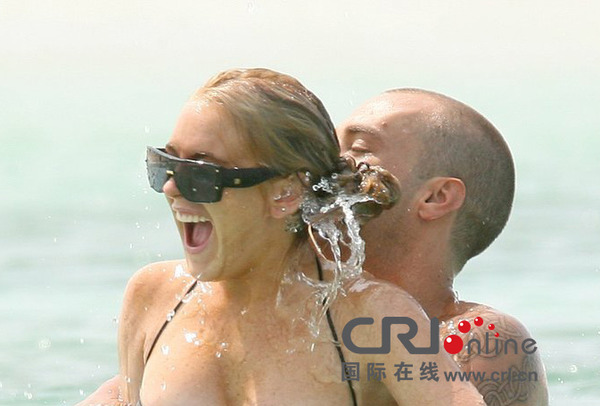 林赛·罗韩陷集邮门私生活混乱 36名男友含