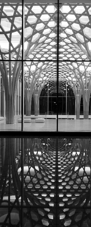 践行广义建筑学责任的纸管魔术师