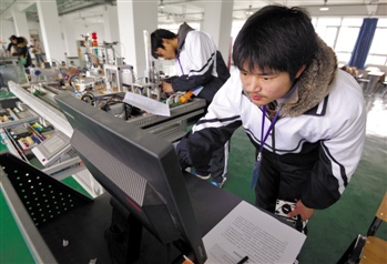 21世纪经济报道实习_21世纪经济报道记者陈红霞实习生宛茹武汉报道-综合成本上升 2017药...