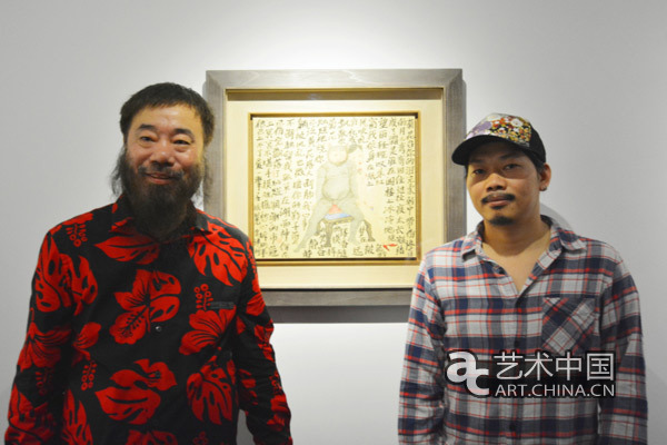 李津和方文山在作品菊花台前合影