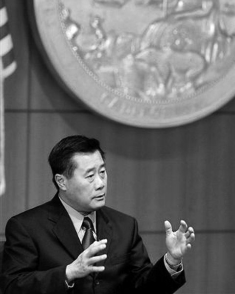 美华裔政治明星涉走私军火|余胤良|众议院