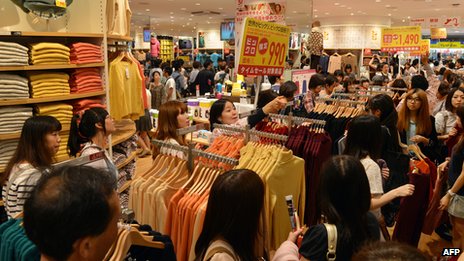 加税反刺激消费 日本3月份零售额创下17年最大