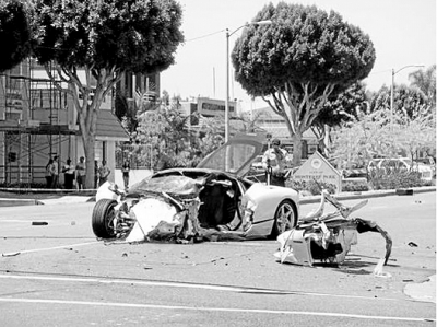 留美学生驾法拉利飙车惨死|肇事|车祸