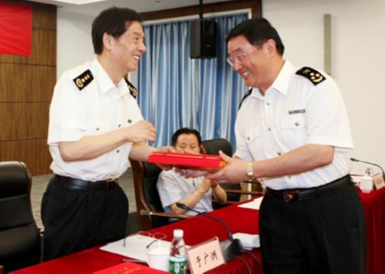 于广洲出席拱北海关关长任职仪式(图)|海关|于广