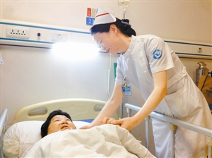宝安区的白衣天使在呵护生命中感受快乐|护士