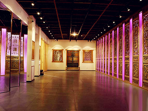 北京观复博物馆:乾隆为母造紫檀七重檐宝塔|
