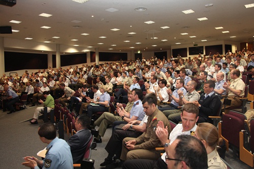 各国国旗_各国人均军费(3)