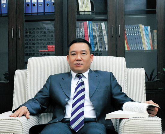 文/羊城晚报记者郑少玲 图/受访者提供 向欧美学习,建立更多专题性博物馆 采访对象:深圳博物馆馆长叶扬 羊城晚报:你认为珠三角地区普通民众对博物馆的认知度如何? 叶扬:珠三角是国内经济较为发达的地区,民众受教育程度较高,近年来对博物馆的认知程度不断提升。这一点可以从各个博物馆的参观人数不断增加上得到印证。