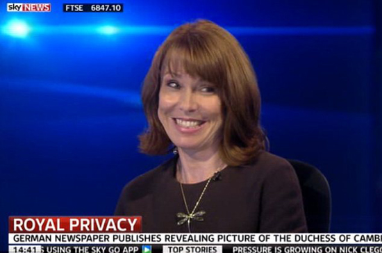 　　英国天空新闻台女主播凯尔&middot;波里戏言王妃应多买几条大号短裤。