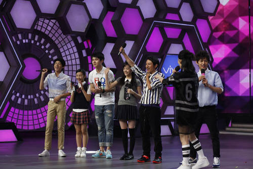 张子枫做客《快本》 诗歌朗诵向青春致敬