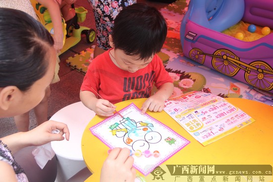 亲子嘉年华活动:玩乐购物一站式服务喜迎六一