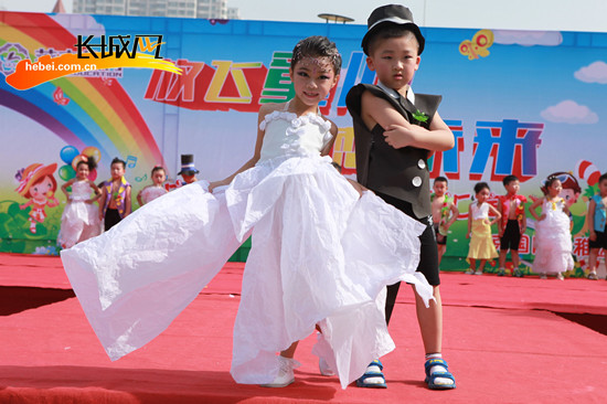 邯郸:宝宝环保时装秀 T型台上迎六一|时装|幼儿园