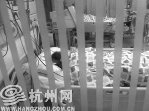 喂了86岁妈妈一块红烧肉妈妈一度心跳停止,经