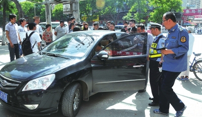 兰州火车站周边黑车猖獗|黑车|司机