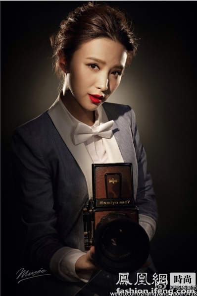 手JZ玖姿演绎复古优雅范儿|JZ玖姿|张杨果儿_