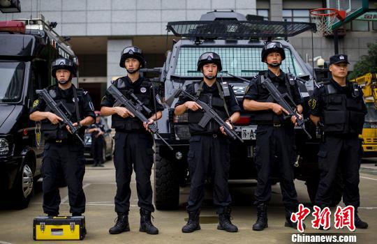 哪类警察可以持枪 bb96aed0-8d63-4bbf-9cb5-d9528da2b24c.jpg