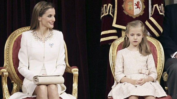 西班牙新国王长女未来或继承王位(组图)