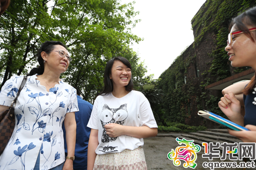 胡嘉接受媒体采访。 记者 李文科 摄