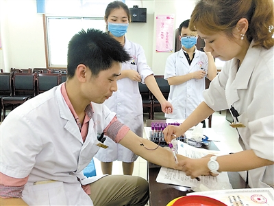 永川姑娘给美籍华裔患者捐骨髓|捐献|造血干细胞