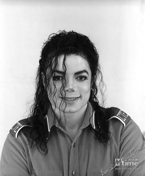 杰克逊怎么变白的_猫王死体内有15斤宿便