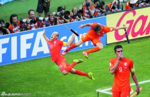 你摔得那么美,裁判知道吗?|罗本|点球