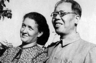 上世纪五十年代的李莎和李立三(资料图片)