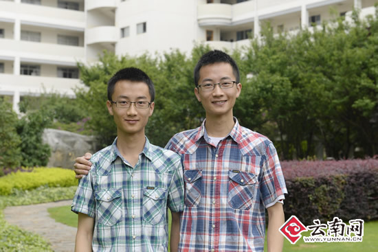 昆明双胞胎高考考出一样分 共同报考南京大学
